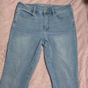 American Eagle Light Wash Hi-Rise Jeggings